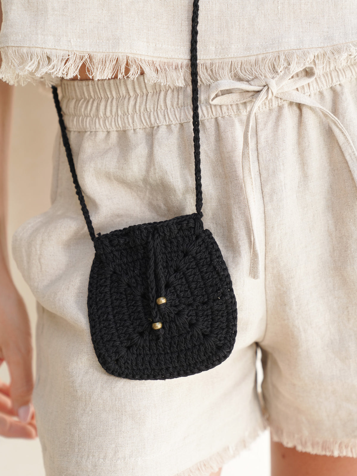Capri Crochet Black