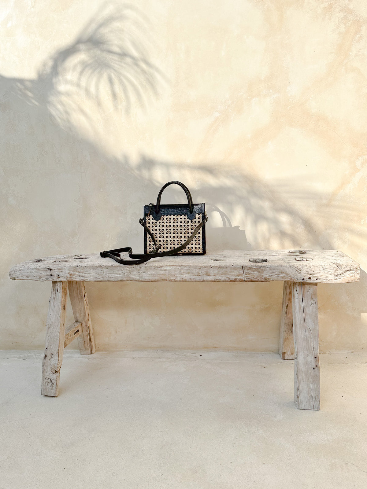 Prague Clutch Black